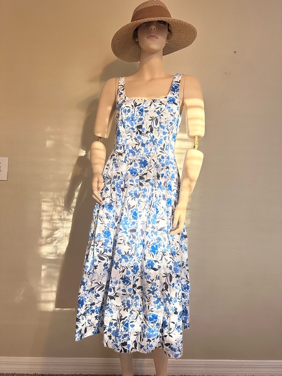Free Assembly Dresses & Skirts - Free Assembly 100% Cotton Floral Midi Dress with Pockets Blue White